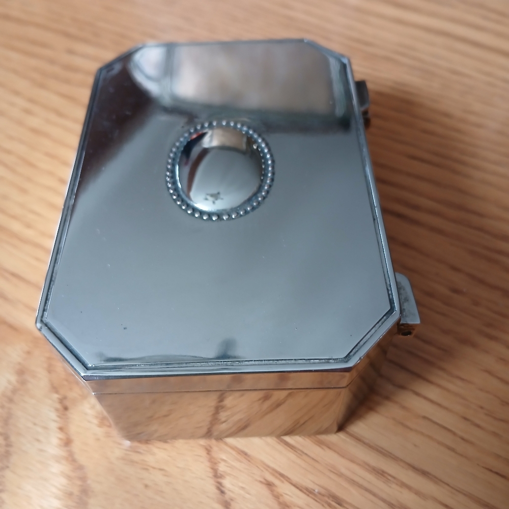 Silver toned jewelry trinket box
